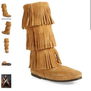 3-Layer Fringe MINNETONKA Boots ✨